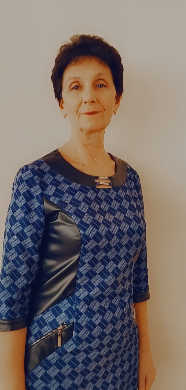 Козлова Елена Ивановна.